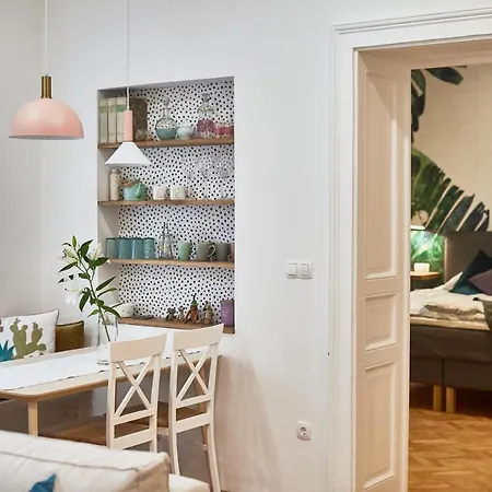 Fern Apartment *